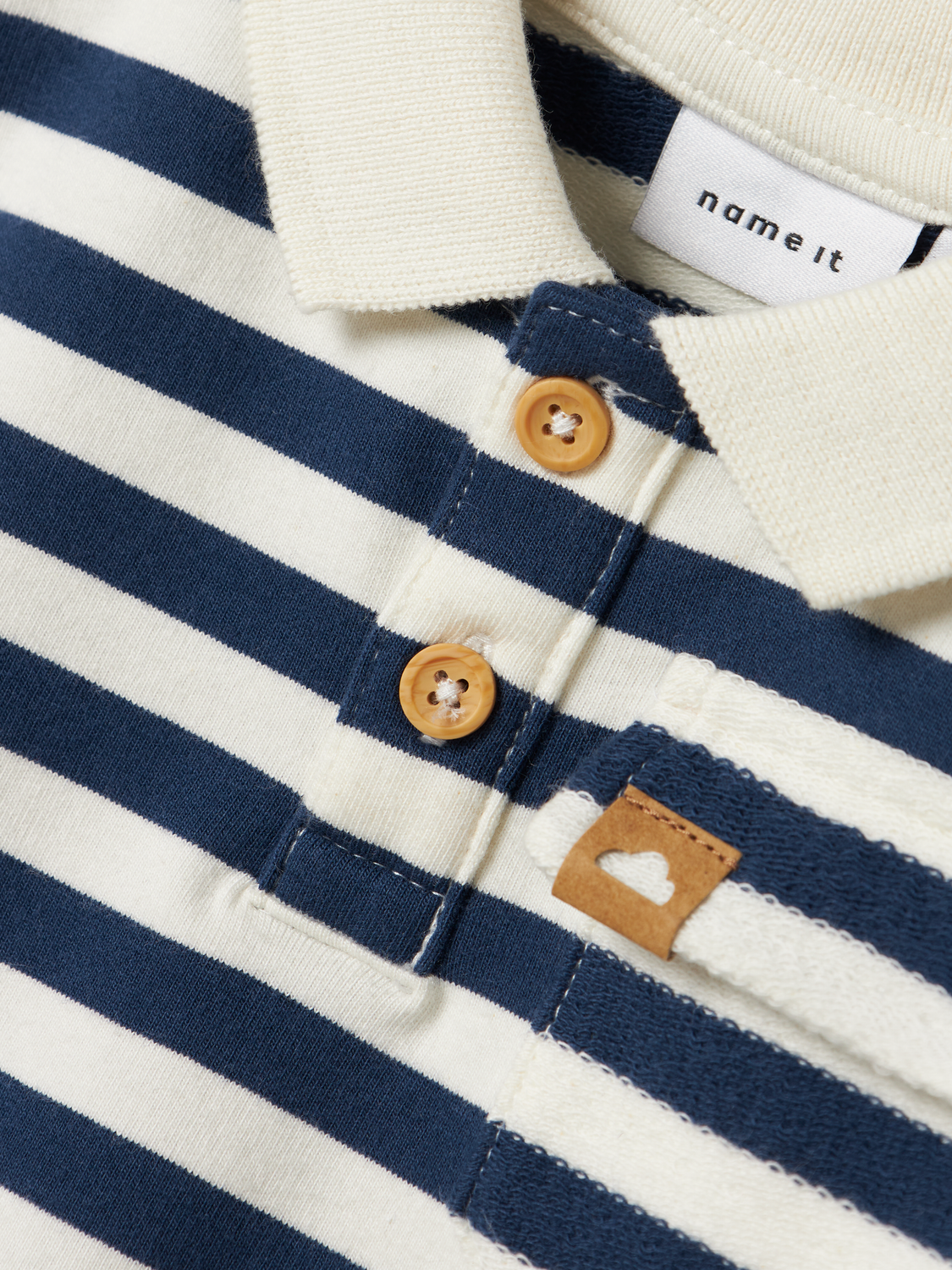 model_shot-front_full